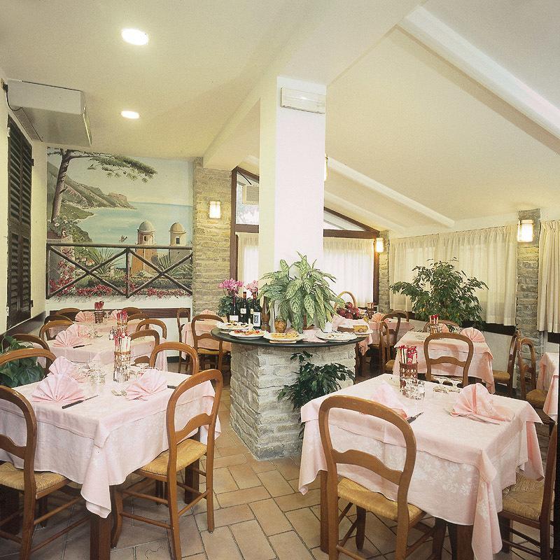 ארנצאנו Hotel Ulivi מראה חיצוני תמונה