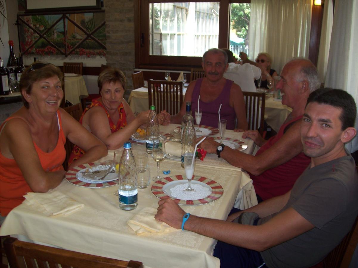ארנצאנו Hotel Ulivi מראה חיצוני תמונה
