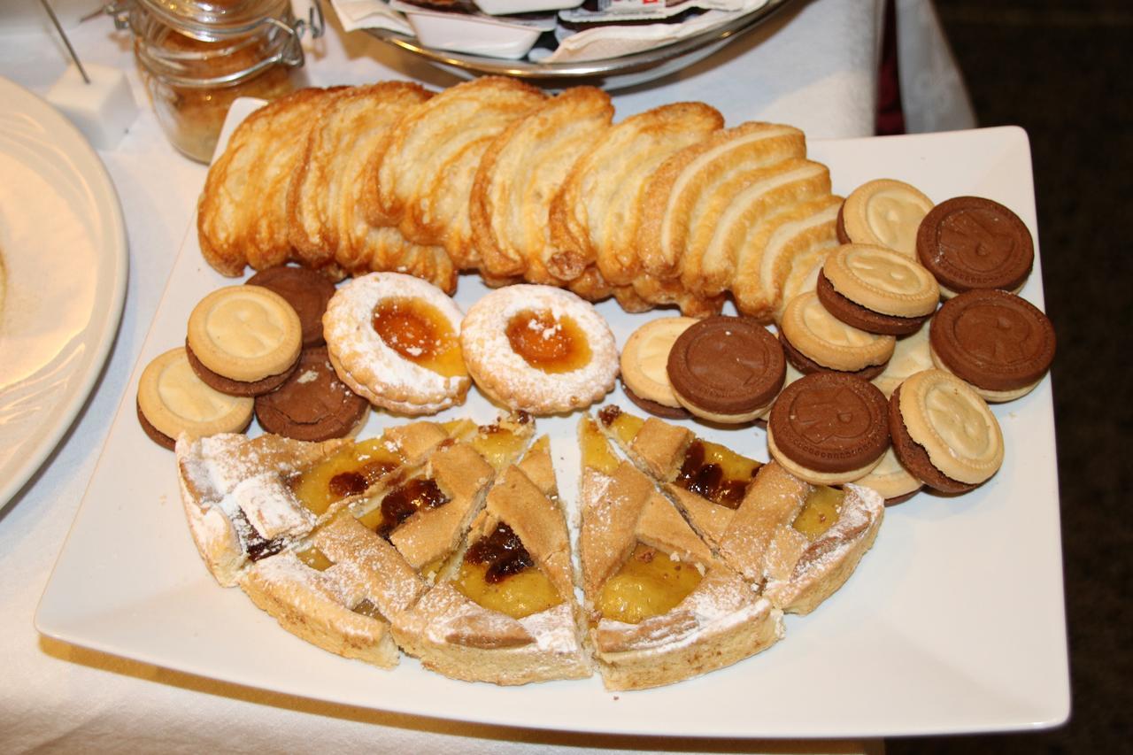 ארנצאנו Hotel Ulivi מראה חיצוני תמונה